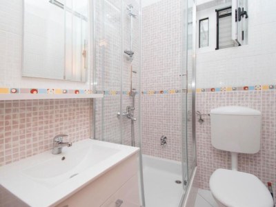 Apartment Apartments Antonio - Comfort One-Bedroom Apartment with Balcony and Sea View - 4 - Features photo 10