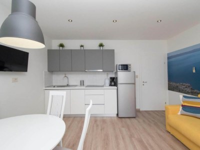 Apartment Apartments Antonio - Comfort One-Bedroom Apartment with Balcony and Sea View - 4 - Outdoor photo 12