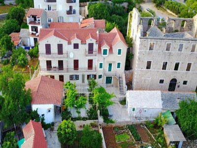 Apartment Apartments Paloc - One-Bedroom Apartment with Balcony (Zeleni) - Outdoor photo 5