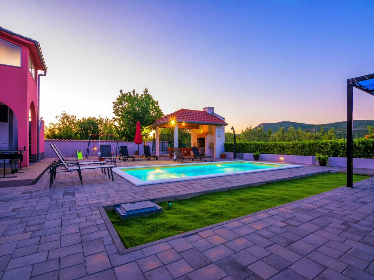 Holiday house Holiday Home Marinela - Four Bedroom Holiday Home with Swimming Pool - Outdoor photo 5