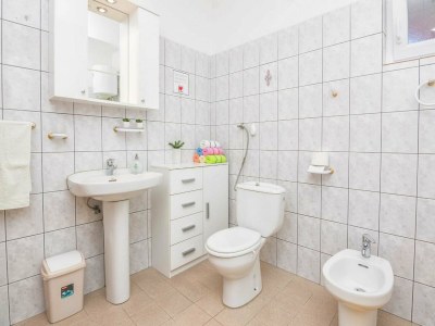 Holiday house Holiday Home Marinela - Four Bedroom Holiday Home with Swimming Pool - Features photo 16