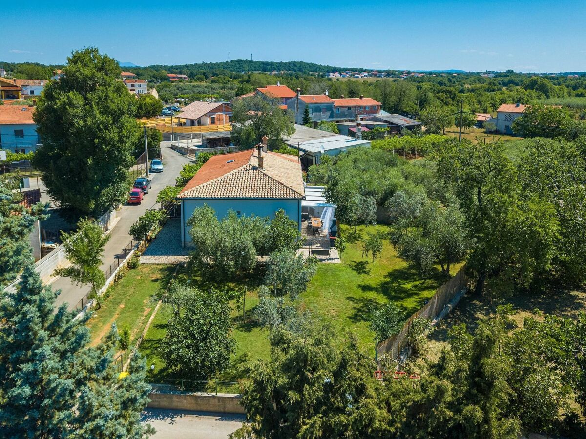 Holiday house Holiday house Chill out Loborika - Two Bedroom Holiday Home with Terrace - Outdoor photo 3