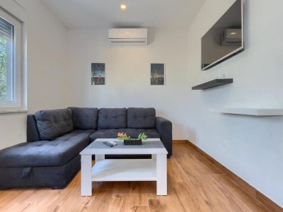 Holiday house Holiday house Chill out Loborika - Two Bedroom Holiday Home with Terrace - Features photo 15