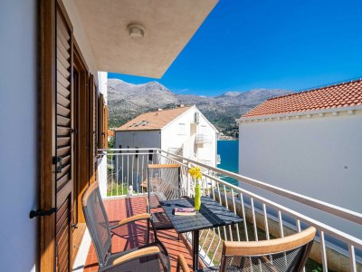 Apartment Apartment Bobić- Three Bedroom Apartment with Balcony and Sea View - Outdoor photo 2