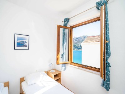 Apartment Apartment Bobić- Three Bedroom Apartment with Balcony and Sea View - Features photo 29