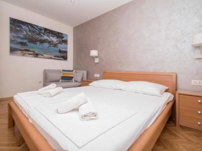 Apartment Apartments Antonio - One Bedroom Apartment with Balcony and Sea View - 3 - Features photo 11