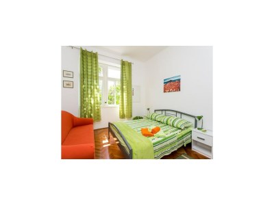 Apartment Apartment Blue & Green -  Two-Bedroom Apartment with Terrace and Garden View - Features photo 12