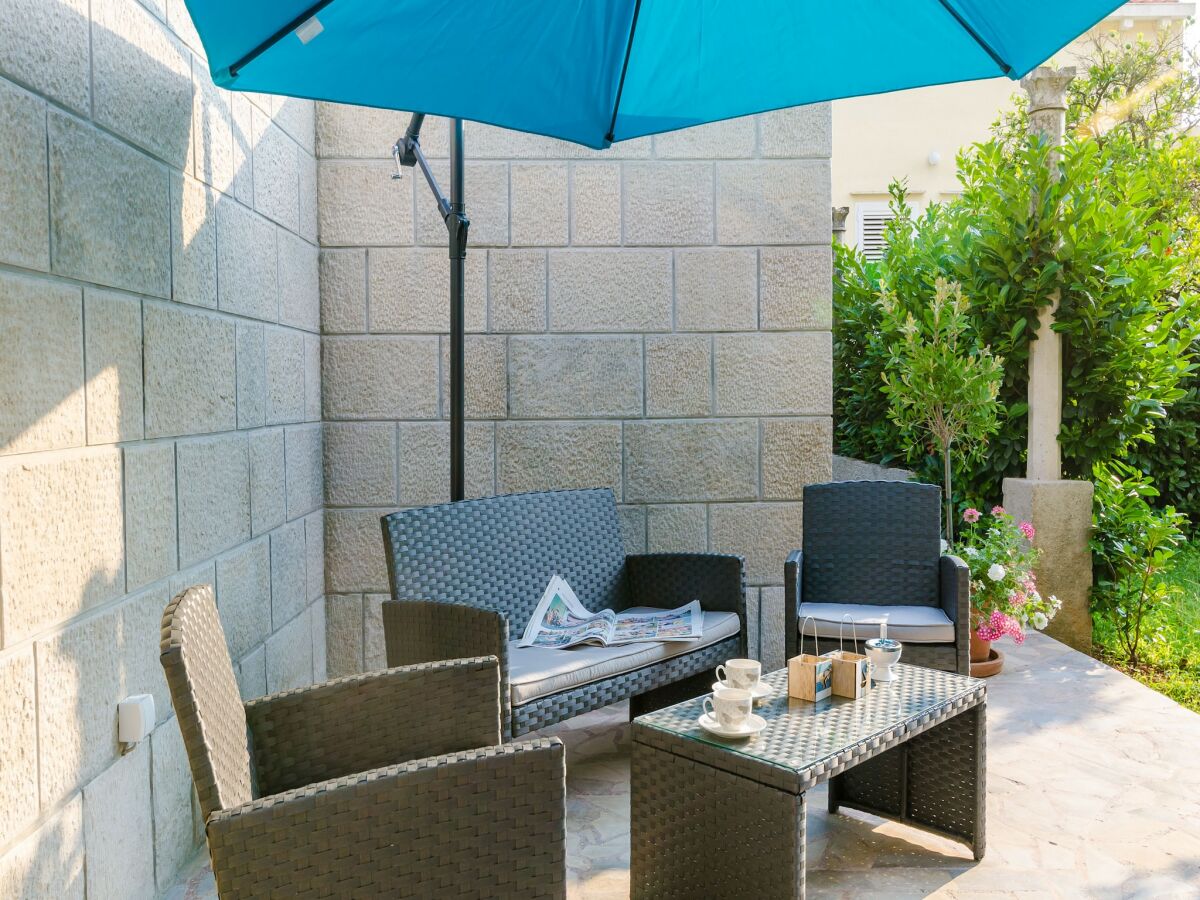 Apartment Apartments  L&M - Studio Apartment with Terrace (Vlahinić)