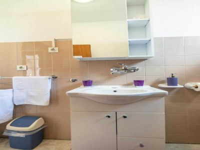 Apartment Apartments & Rooms Rendulić - Two bedroom Suite with shared Terrace - Features photo 8