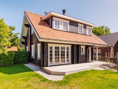 Villa De Pierewaaier in Sint Maartenzee - Villa