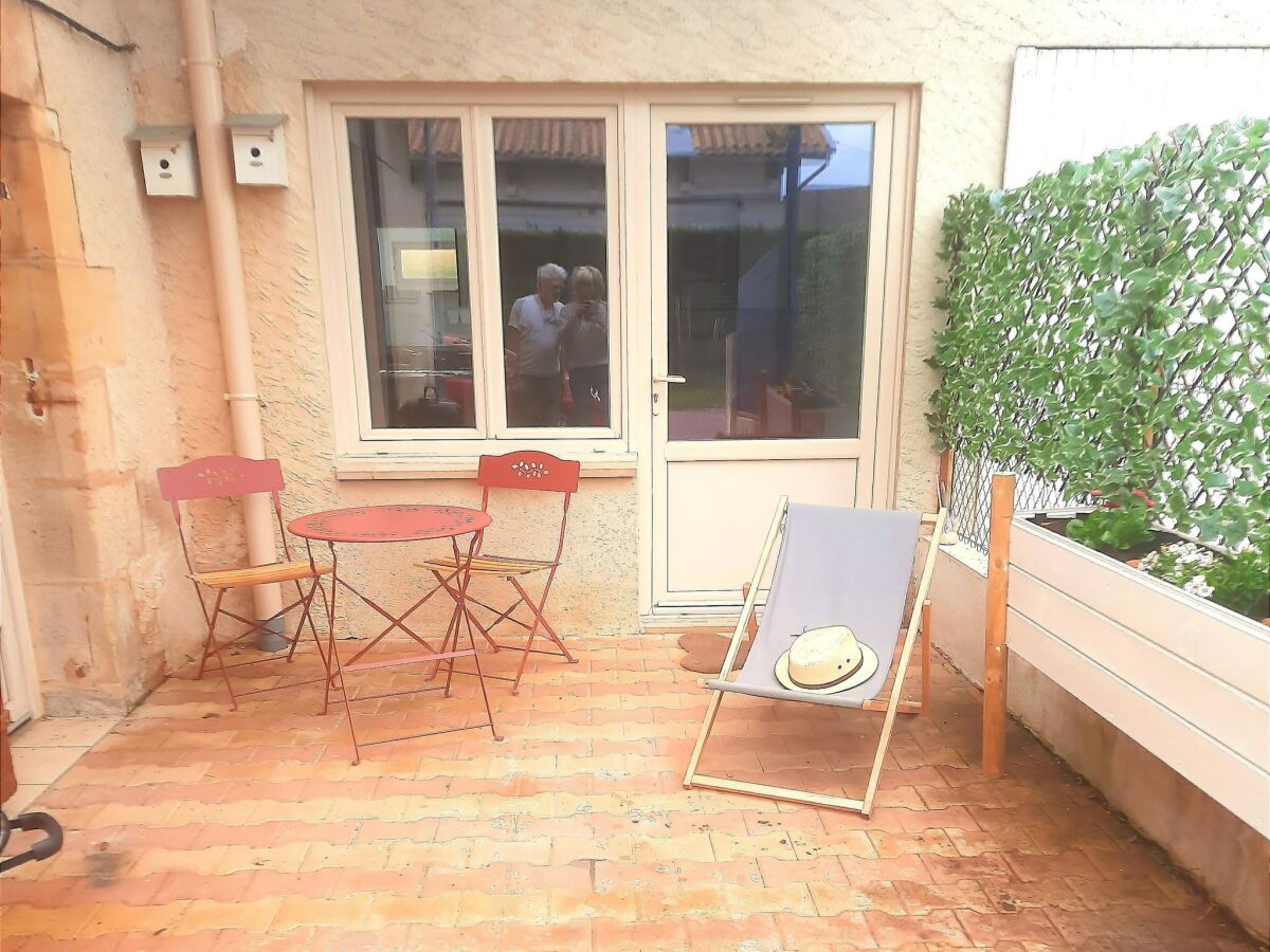 Apartment Gemütliches Ferienhaus in Bergerac mit Terrasse - Outdoor photo 3