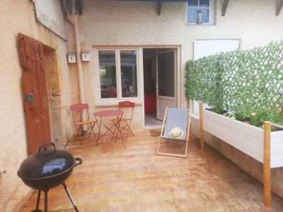 Apartment Gemütliches Ferienhaus in Bergerac mit Terrasse in Bergerac Region - Apartment
