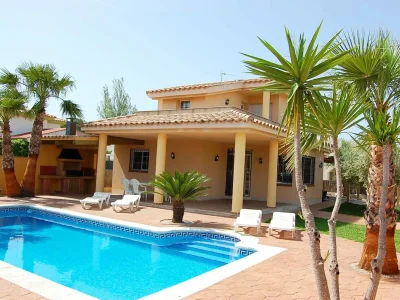 Villa Alvaro with private pool (vacation with dog) in Riumar - Villa