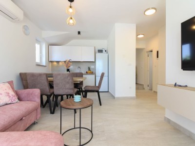 Villa Villa Sunshine with private hot tub - Features photo 15