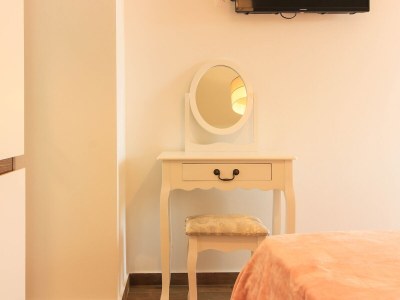 Villa Villa Sunshine with private hot tub - Features photo 31