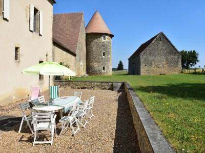 Cottage Mansion in Burgundy near Morvan Natural Park - Outdoor photo 13