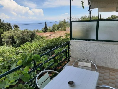 Apartment Apartment in Mpenitses with Sea View & Pool in Benitses - Apartment