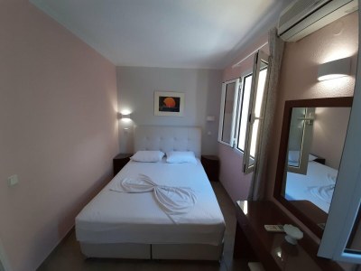 Apartment Apartment in Mpenitses with Sea View & Pool - Features photo 15