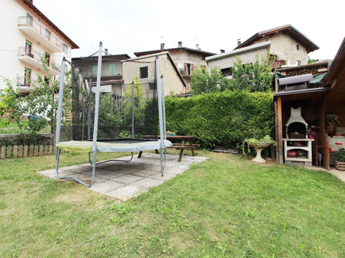 Holiday house Family Retreat near Garda - Outdoor photo 2