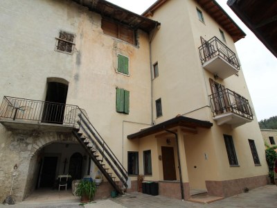 Holiday house Family Retreat near Garda - Outdoor photo 9