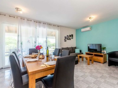 Holiday house Franolic with swimming pool - Features photo 20