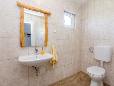 Holiday house Franolic with swimming pool - Features photo 38