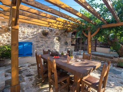 Holiday house MAREVIC with pool - Outdoor photo 7