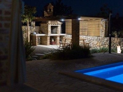 Villa NATHALIE with private pool, jacuzzi and outdoor sauna - Outdoor photo 11