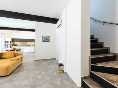 Holiday house Sandrina with a heated pool - Features photo 22