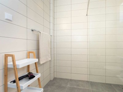 Holiday house Sandrina with a heated pool - Features photo 30