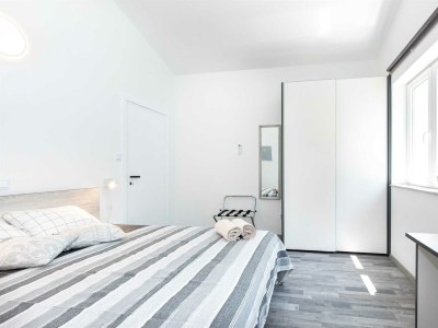 Holiday house Sandrina with a heated pool - Features photo 39