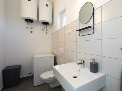 Holiday house Sandrina with a heated pool - Features photo 42