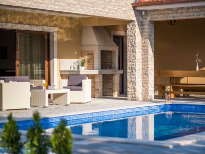 Villa Laura with a private pool - Outdoor photo 10