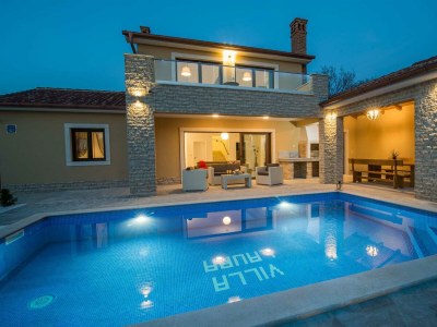 Villa Laura with a private pool - Outdoor photo 21