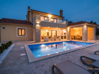 Villa Laura with a private pool - Outdoor photo 23