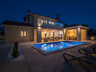 Villa Laura with a private pool - Outdoor photo 24