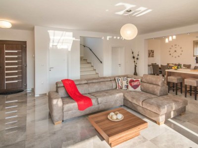 Villa Laura with a private pool - Features photo 28