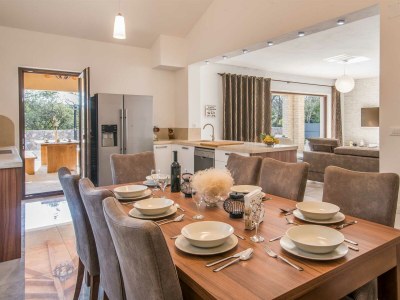 Villa Laura with a private pool - Features photo 29