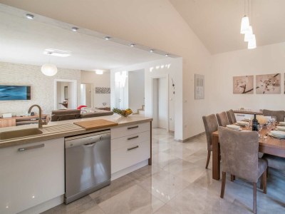 Villa Laura with a private pool - Features photo 31