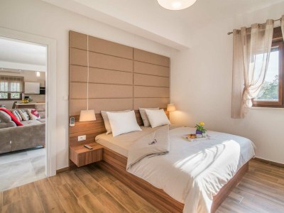 Villa Laura with a private pool - Features photo 33