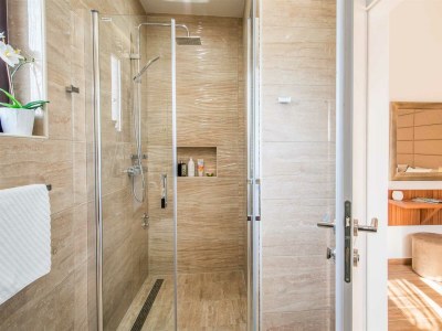 Villa Laura with a private pool - Features photo 36