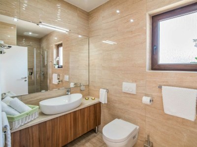 Villa Laura with a private pool - Features photo 38