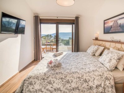 Villa Laura with a private pool - Features photo 41