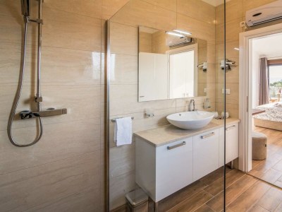 Villa Laura with a private pool - Features photo 43