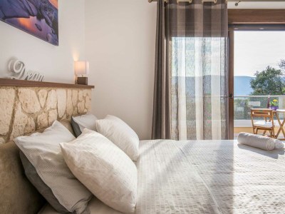 Villa Laura with a private pool - Features photo 47