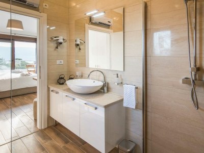 Villa Laura with a private pool - Features photo 49