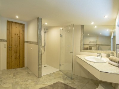 Holiday room Doppelzimmer, Dusche, WC, Bergseite - Outdoor photo 12