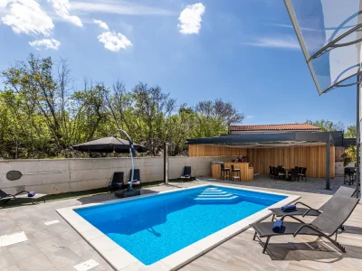 Villa George with heated pool - Outdoor photo 11