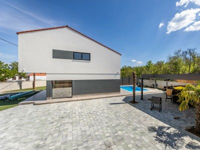 Villa George with heated pool - Outdoor photo 12