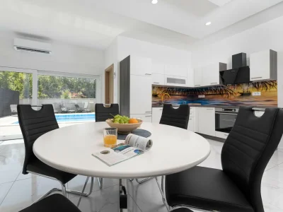 Villa George with heated pool - Features photo 19